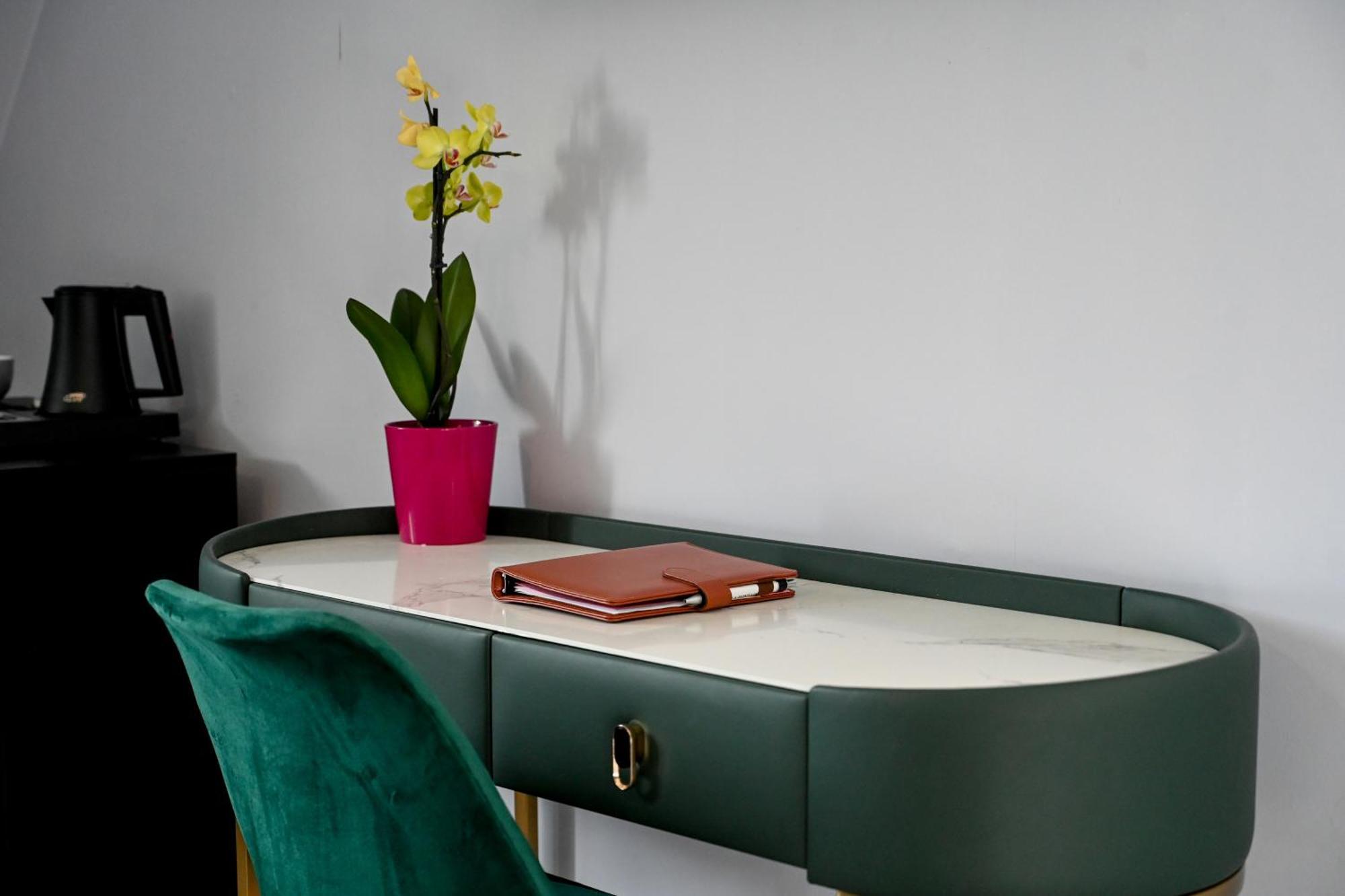 La Fontaine Dort Bed & Breakfast Tessy-sur-Vire ภายนอก รูปภาพ
